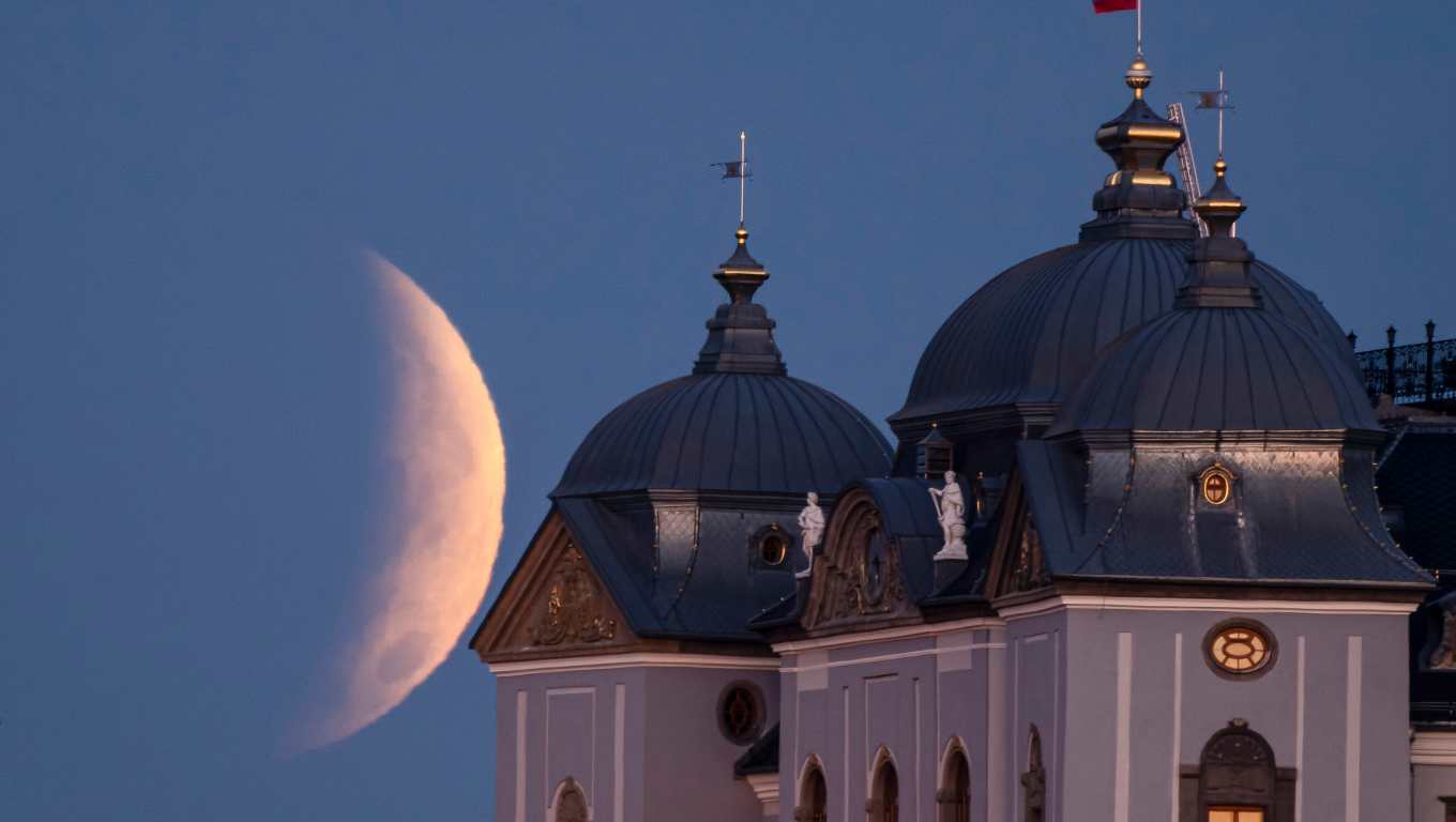 Eclipse lunar parcial en Eslovaquia