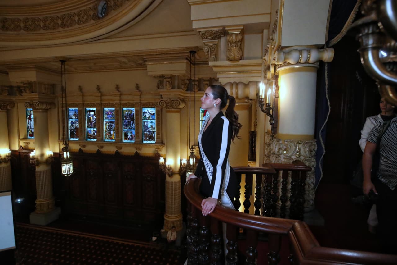 Fatima Bosch Palacio Nacional