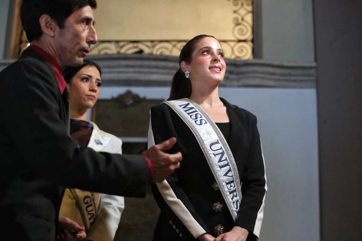 Fatima-Bosch-recorre-el-Palacio-Nacional-de-la-Cultura-2.jpeg