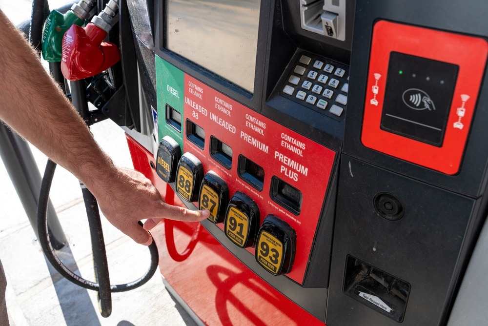 La gasolina con 10% de etanol (E10) comenzará a venderse en Guatemala el 22 de agosto, inicialmente en la regular. En Estados Unidos se utilizan mezclas como E10, E15 y E85. (Foto, Prensa LIbre: ShutterStock).