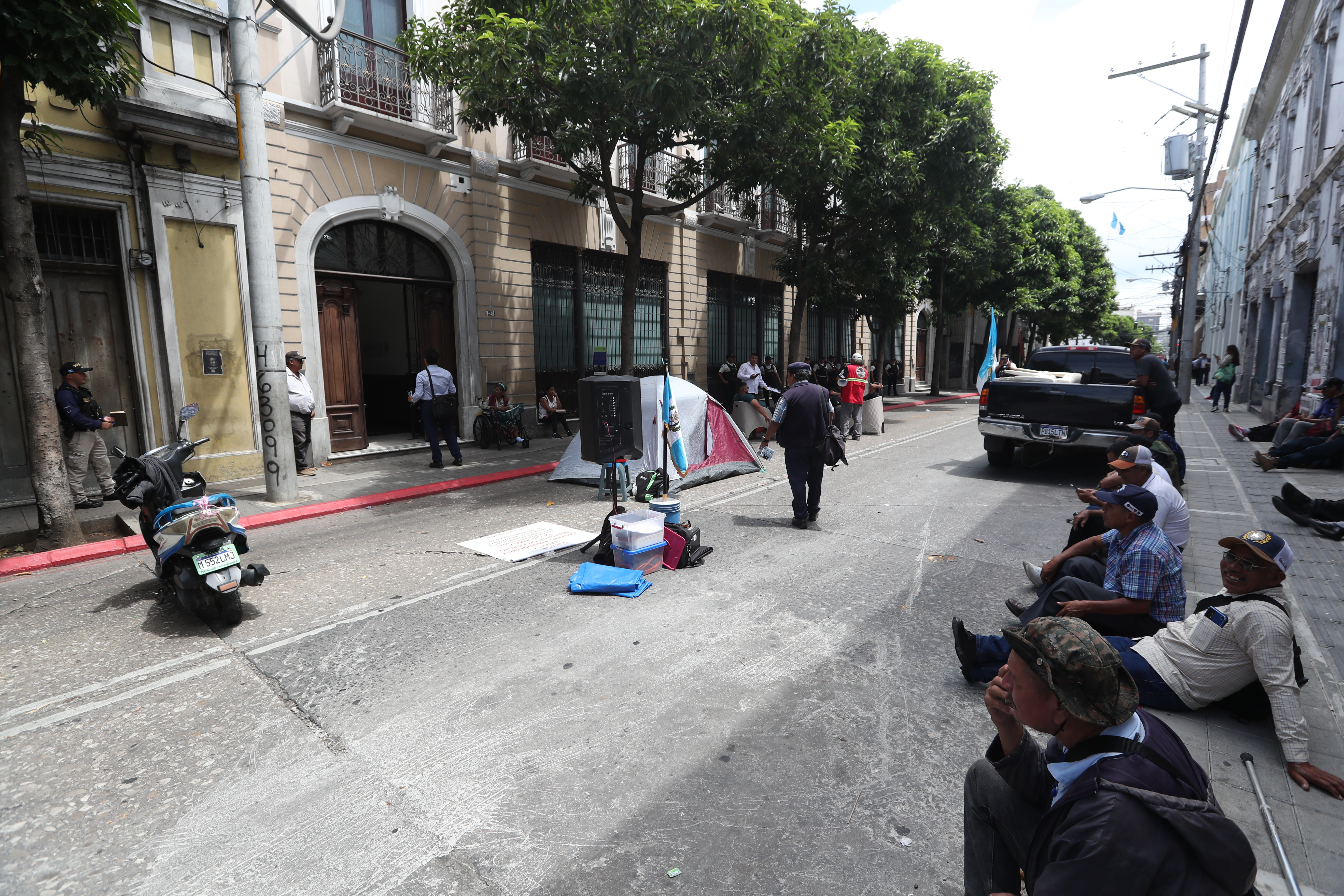 MANIFESTACIONES POR AUMENTO A COMBUSTIBLES