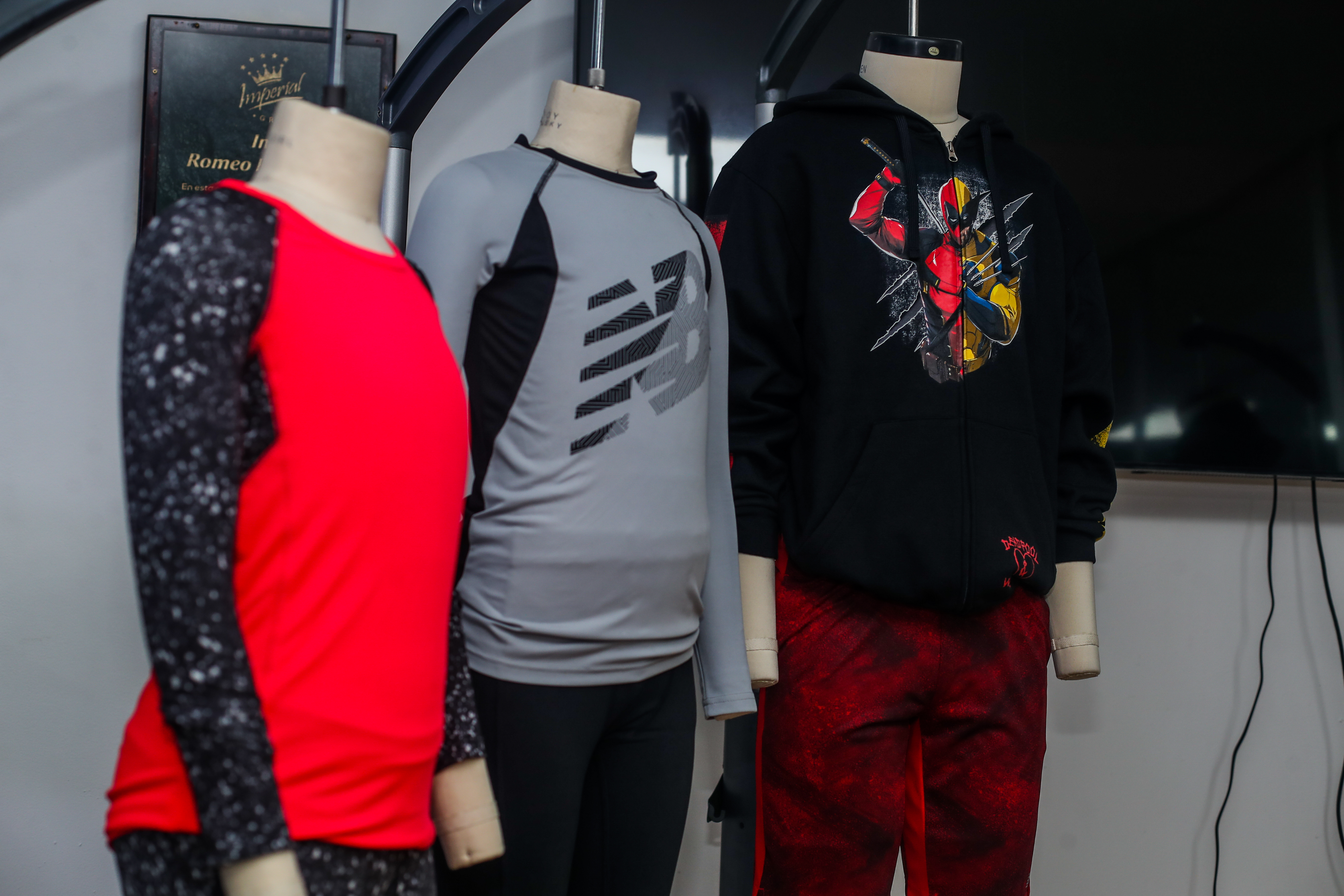En la cartera de clientes de Grupo Industrial se encuentran marcas como Timberland, Walmart, Nautica, Champion, Fanatics, GAP, FIFA, entre otros. (Foto Prensa Libre: Juan Diego González)