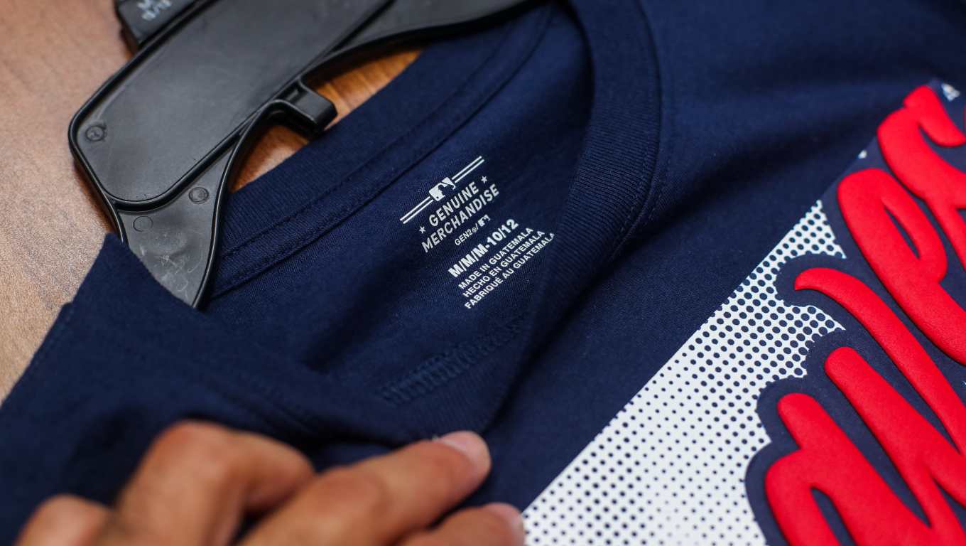 Otro segmento de clientes de Grupo Imperial son equipos deportivos de los Estados Unidos, especialmente, de las ligas de béisbol (MLB), futbol americano (NFL) y basquetbol (NBA). Cada una de las prendas llevan impresa el