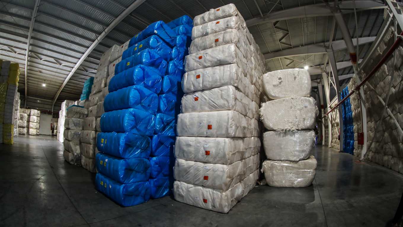 En la sede de Palín, Escuintla, Grupo Imperial posee una bodega activa con una capacidad para 25 mil pacas de algodón. (Foto Prensa Libre: Juan Diego González)