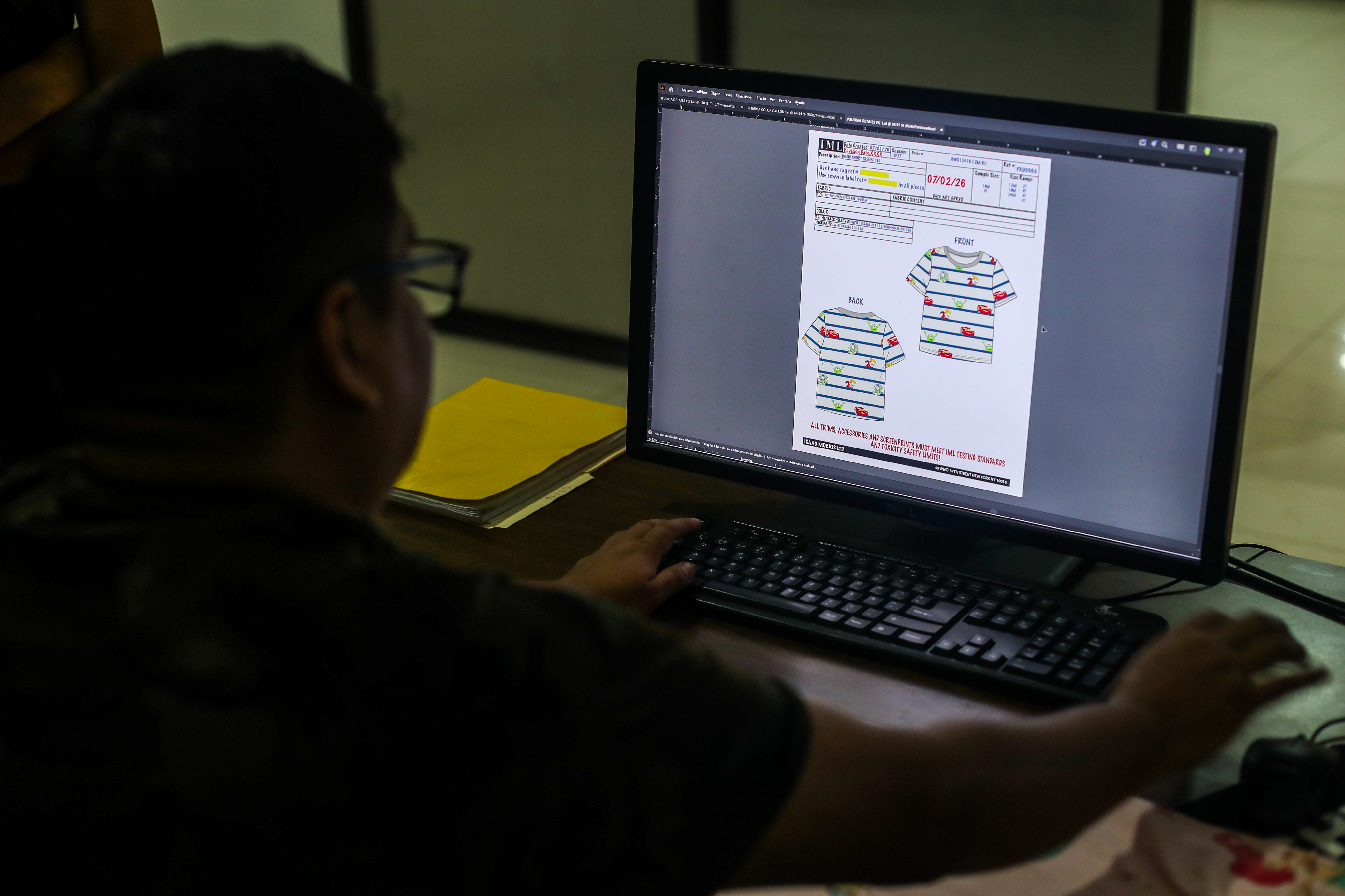 Área de diseño gráfico de prendas de vestir. (Foto Prensa Libre: Juan Diego González)