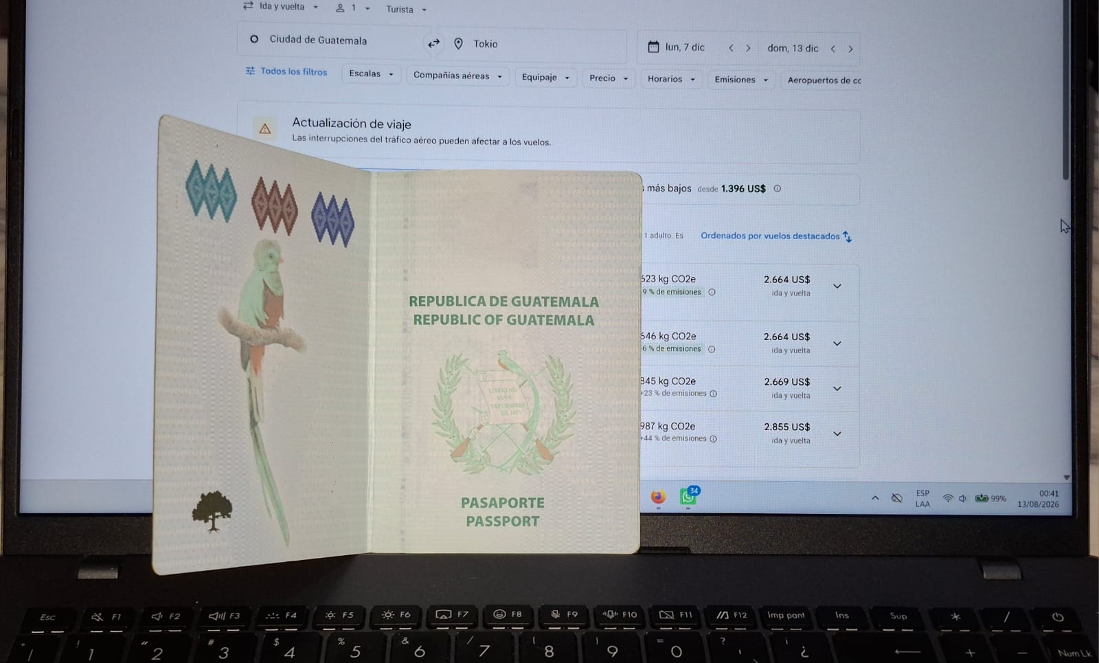 Los guatemaltecos pueden realizar la renovación del pasaporte mediante el trámite ordinario o recurrir al servicio exprés en el Aeropuerto Internacional La Aurora, según su situación y necesidad de viaje. (Foto, Prensa Libre: Glenda Burrión)