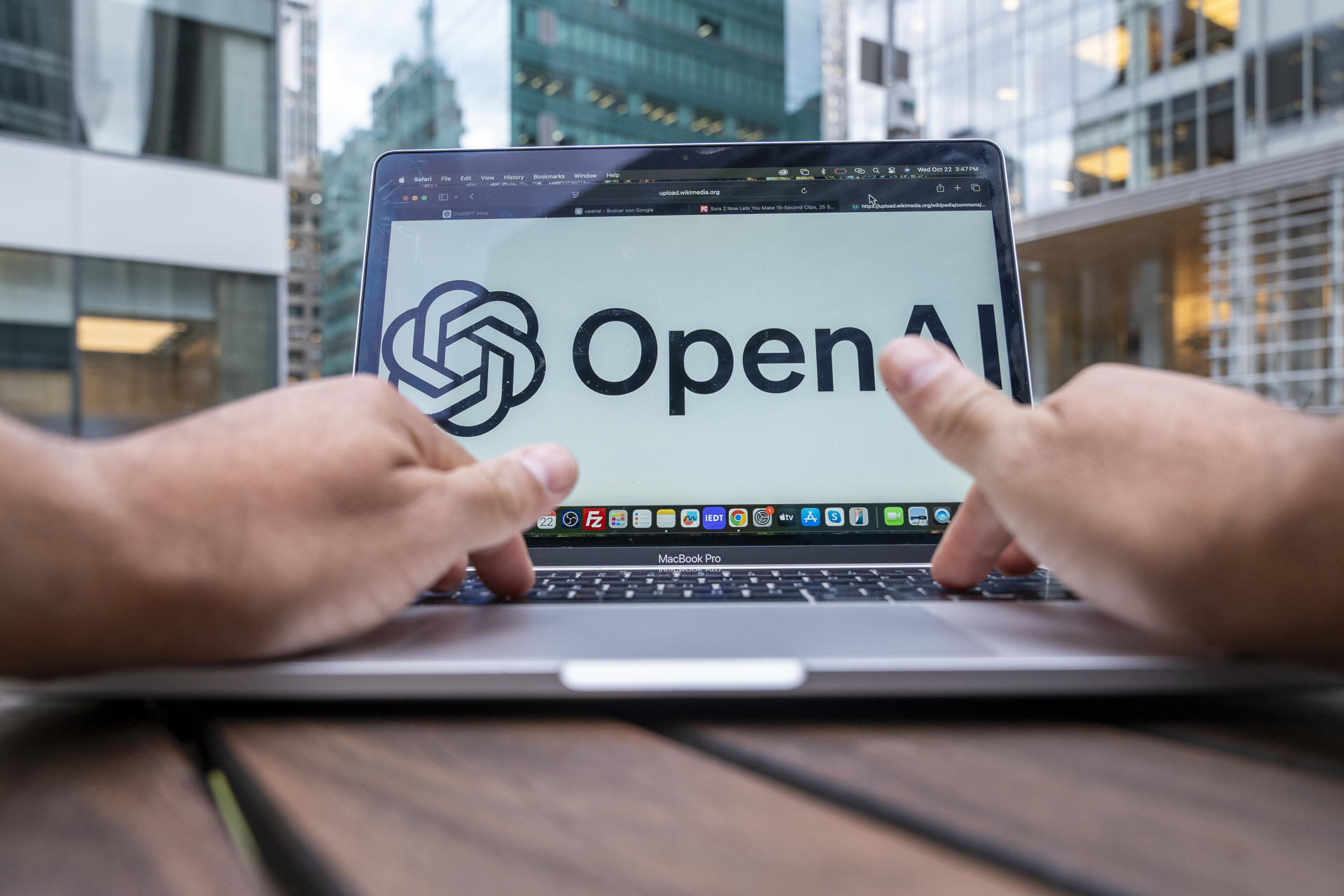 El 72 % de los empleadores en Estados Unidos tiene dificultades para encontrar trabajadores con habilidades digitales, mientras que casi tres de cada cuatro empleados señalan que necesitan más formación en el área, según datos de Amazon Web Services (AWS) y Gallup. EFE/ Ángel Colmenares/ ARCHIVO