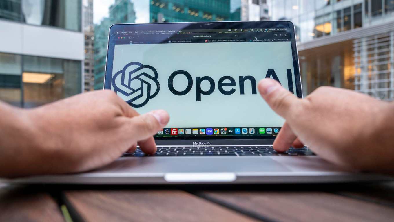 El 72 % de los empleadores en Estados Unidos tiene dificultades para encontrar trabajadores con habilidades digitales, mientras que casi tres de cada cuatro empleados señalan que necesitan más formación en el área, según datos de Amazon Web Services (AWS) y Gallup. EFE/ Ángel Colmenares/ ARCHIVO