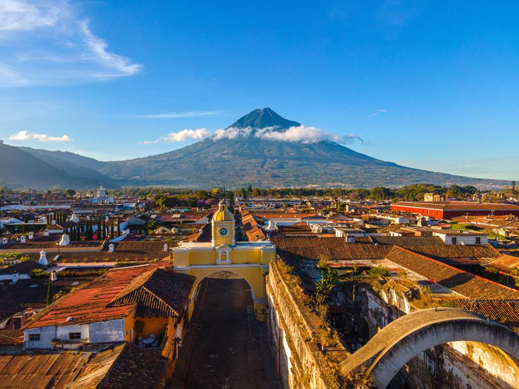 Turistas salvadoreños agosto 2026 2 Antigua Guatemala foto Inguat 1