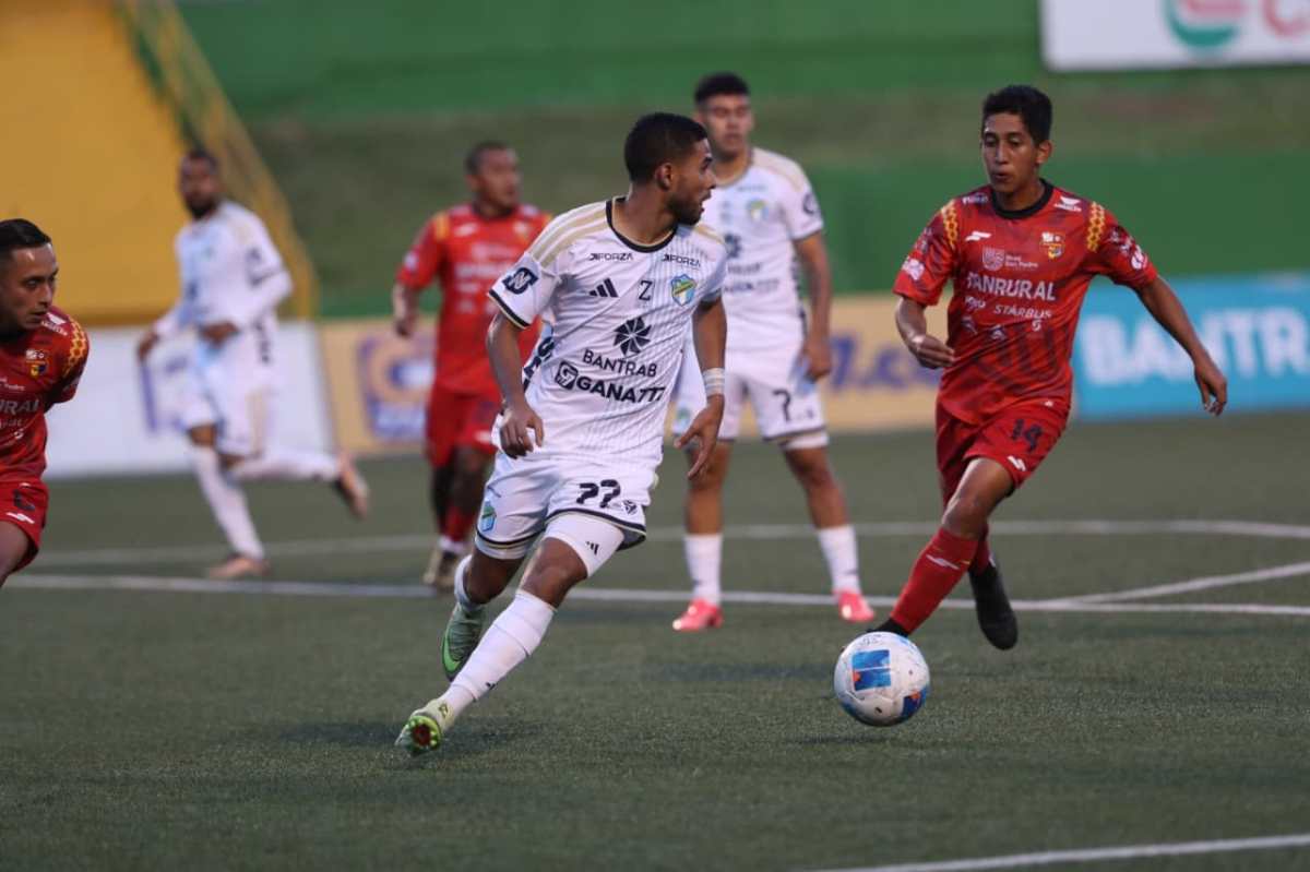 Comuncaciones logro su primer triunfo del Apertura 2026.(Foto Prensa Libre: Erick Ávila).