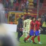 Las declaraciones de Mario Acevedo después de que Municipal quedara eliminado ante Motagua(Foto Prensa Libre: Douglas Suruy).
