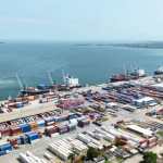exportaciones carga marítima vista aérea de puerto y contenedores Hemeroteca PL