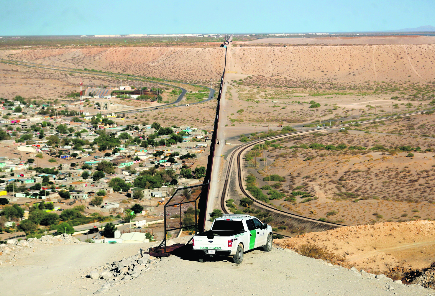 Recorrido en el muro fronterizo de Estados Unidos - Mexico, lugar donde migrantes intentan atravesar dicha frontera en busca de mejores oportunidades de vida.Fotografía Prensa Libre: Rubén Lacán. 24-06-2025
