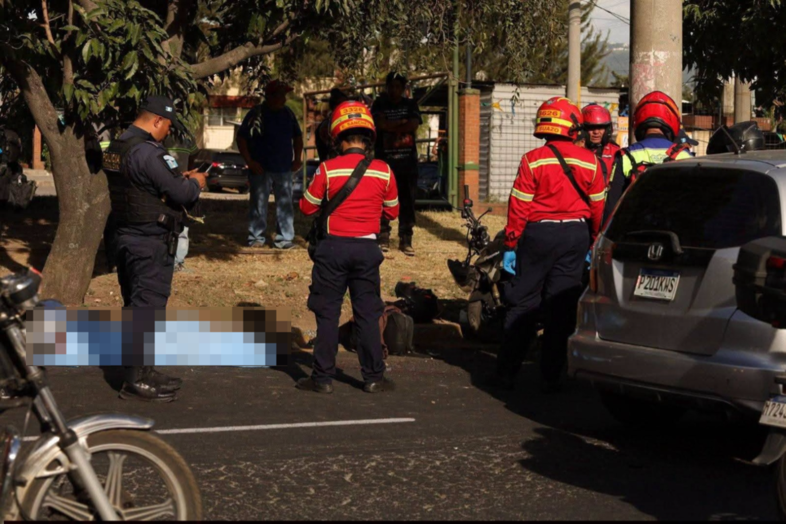 Una motorista murió tras un accidente en la zona 12, mientras otros percances complican el tránsito en distintos puntos de la capital.