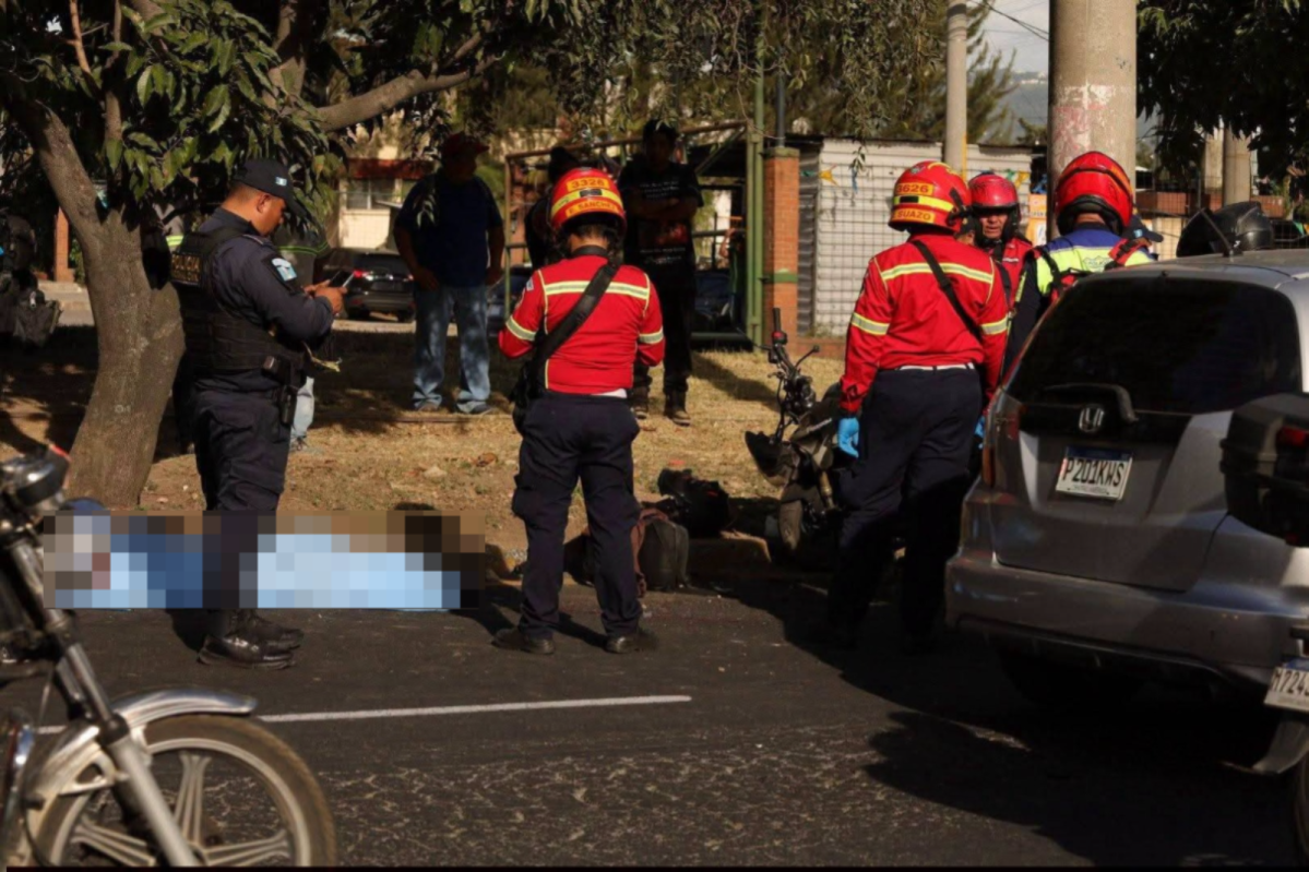 Una motorista murió tras un accidente en la zona 12, mientras otros percances complican el tránsito en distintos puntos de la capital.