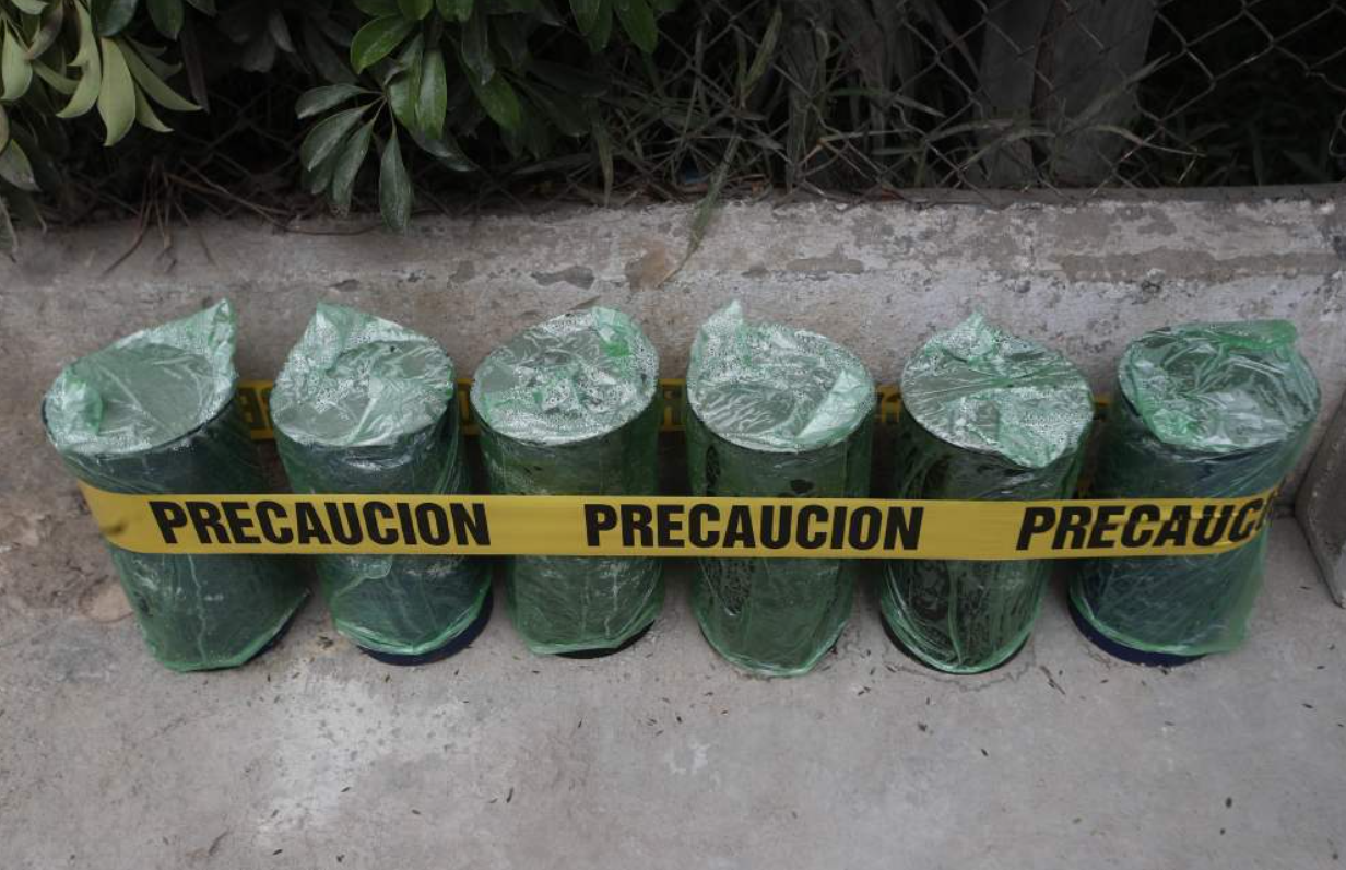 Los testigos de concreto permiten comprobar su resistencia en laboratorio. El acero de refuerzo también pasa por ensayos y supervisión antes de ser utilizado en la obra. (Foto, Prensa Libre: Esbin García)