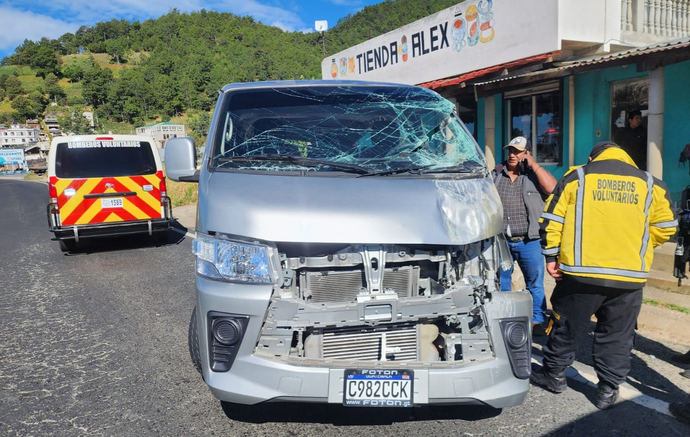 microbus volcado ruta Interamericana seis heridos