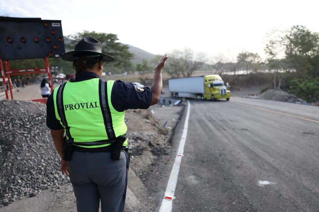 Provial desvío km 111 ruta al Atlántico