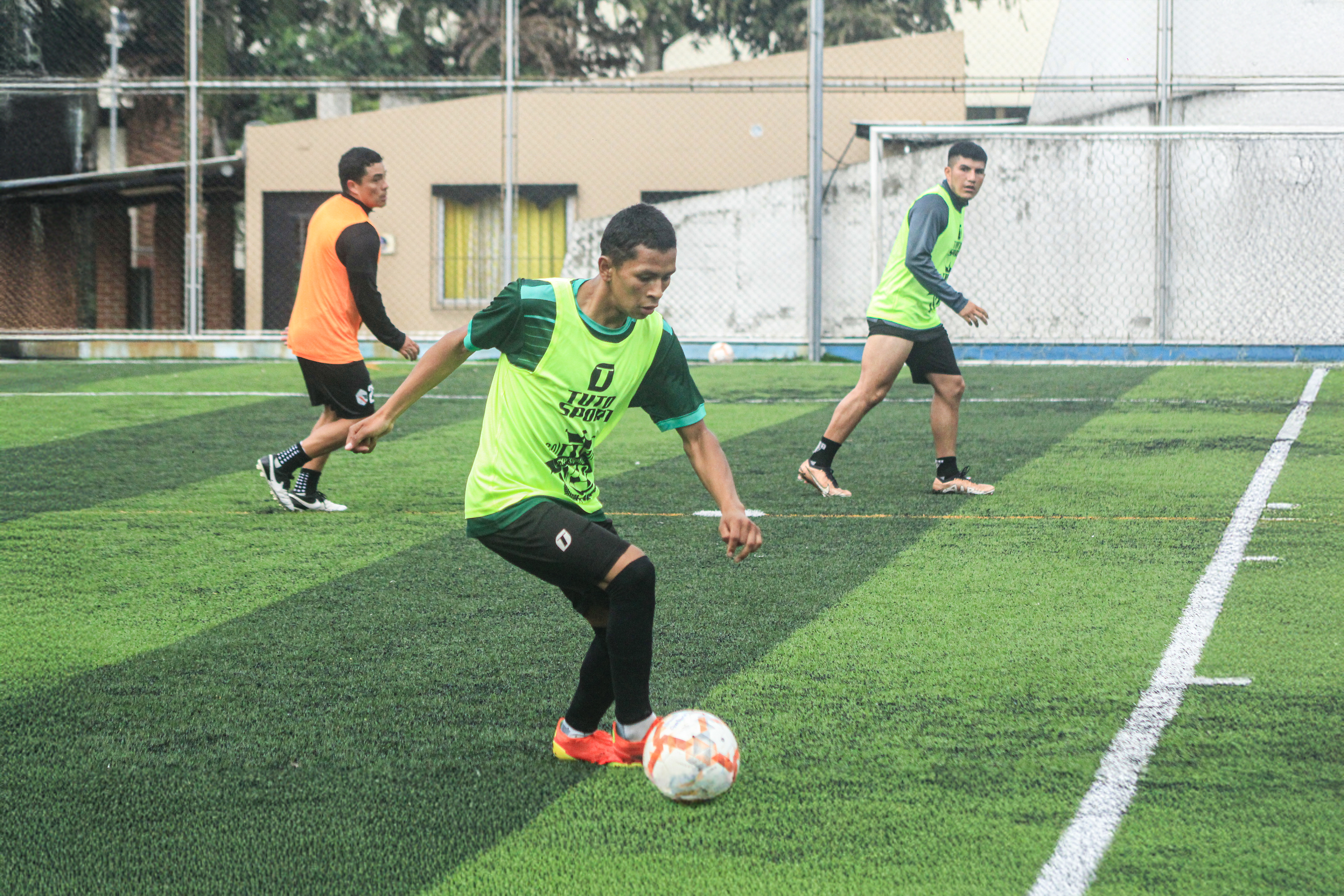 Champ’s Academy hizo historia en la Primera División al conseguir su primer triunfo de la temporada.(Foto Prensa Libre: Kevin Gordillo).