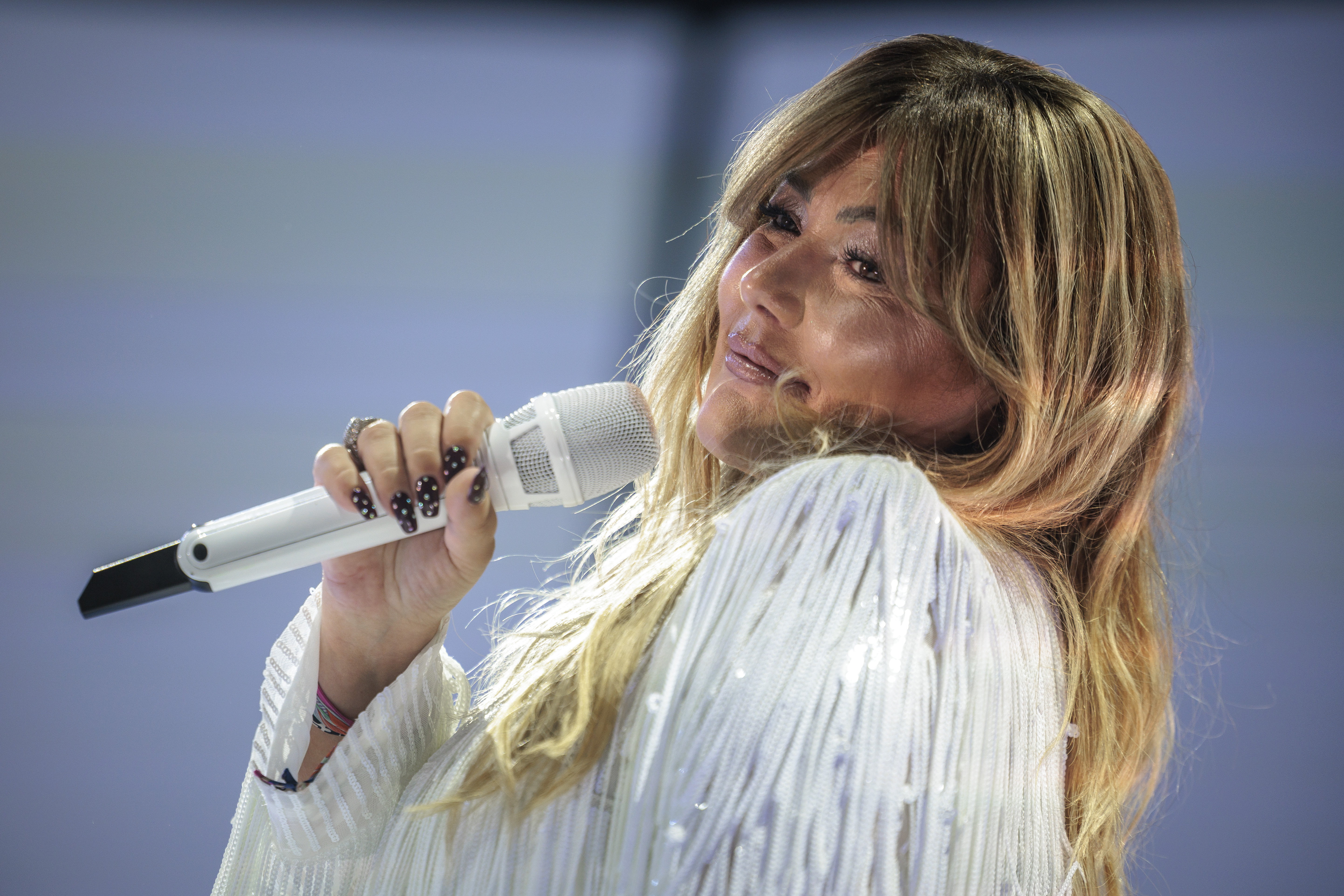 Amaia Montero queda a media salida del escenario en concierto de La Oreja de Van Gogh: “¿Conseguiré verlos?”