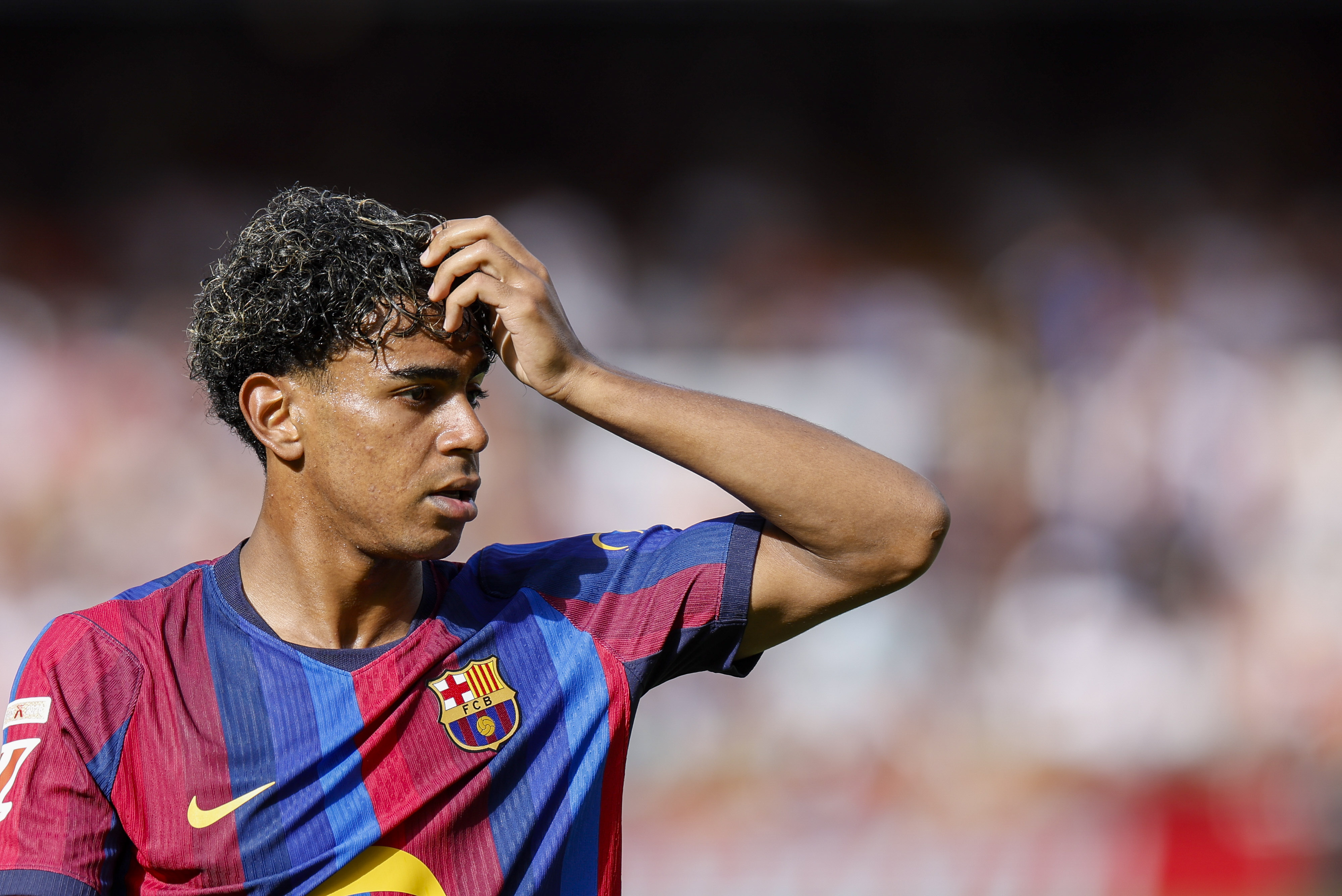 VALENCIA, 06/09/2026.-El jugador del Barcelona Lamine Yamal, durante el partido de la jornada 4 de LaLiga entre Valencia y Barcelona, este domingo en el estadio de Mestalla.EFE/ Kai Forsterling