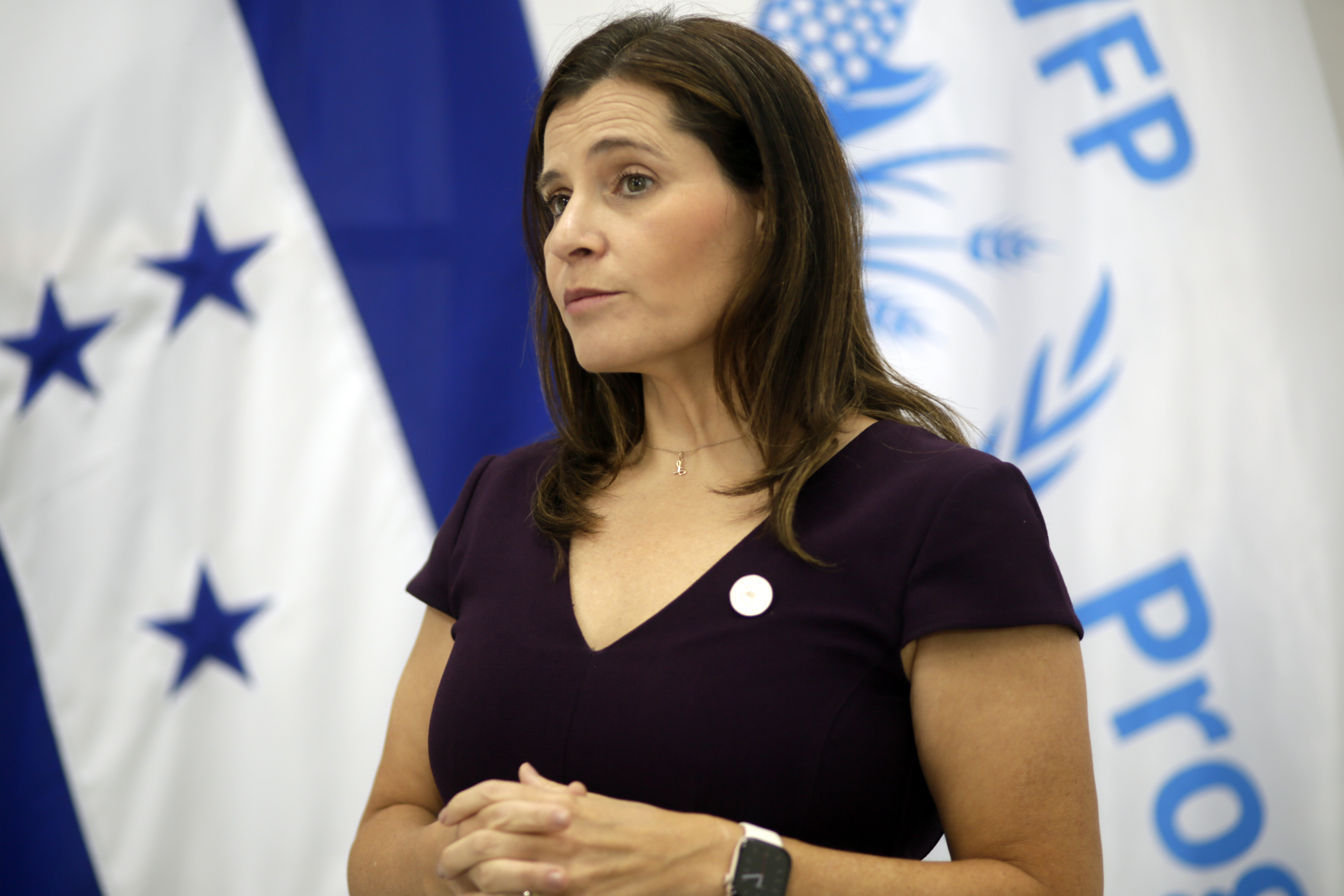 La directora regional del Programa Mundial de Alimentos de Naciones Unidas (PMA/WFP, en inglés) Lena Savelli, habla durante una entrevista con EFE. (Foto Prensa Libre: EFE/ Gustavo Amador).