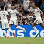MADRID, 12/09/2026.- El delantero francés del Real Madrid Kylian Mbappé (c) celebra su gol en el encuentro correspondiente a la jornada 5 de LaLiga entre Real Madrid y Rayo Vallecano, este sábado en el estadio Santiago Bernabéu, en Madrid. EFE/ Sergio Pérez