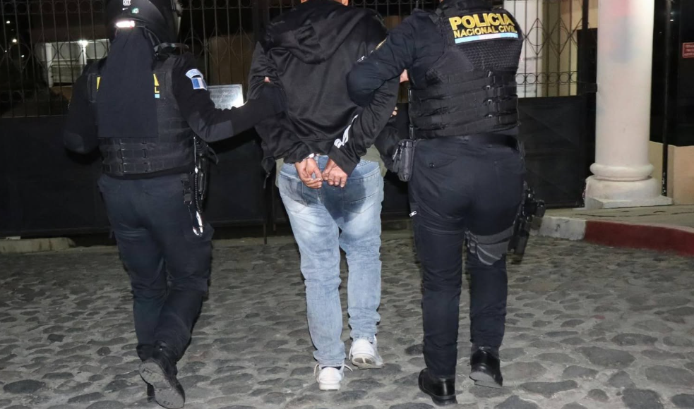 CAPTURAN A EDNA N POR ROBO DE CELULARES EN FERIA DE XELA