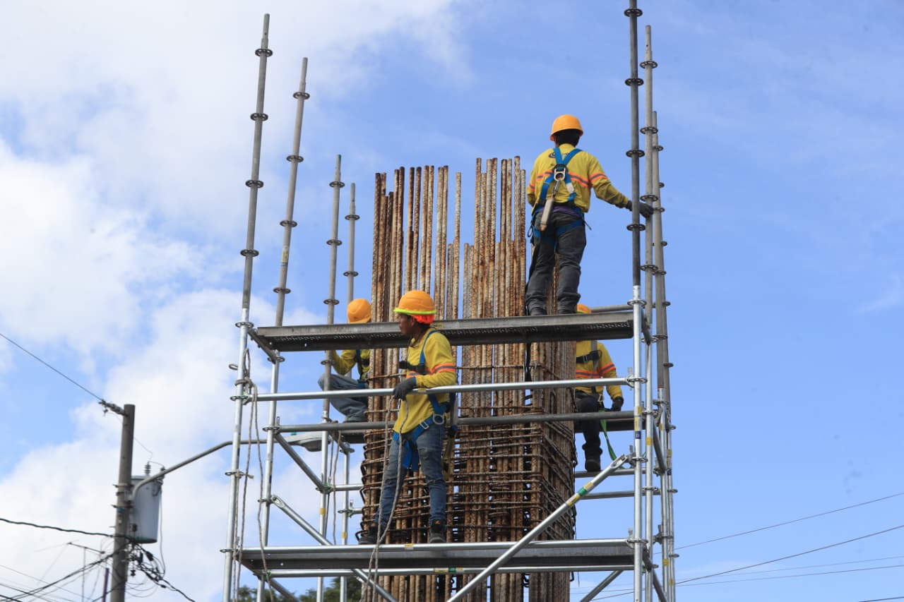La actividad de construcción creció 7% en el primer trimestre del año y está demandando materiales de construcción. (Hemeroteca PL)