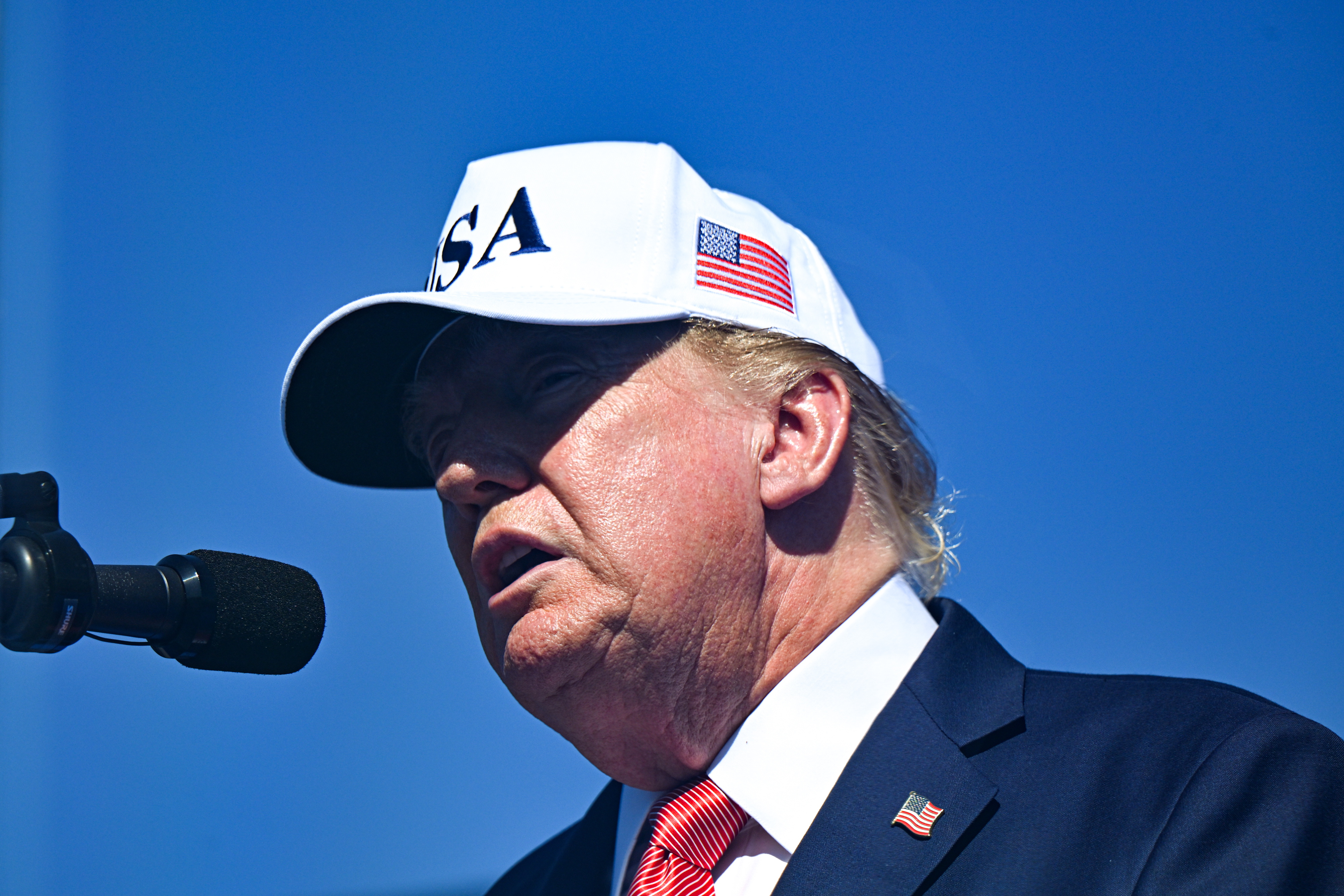 El presidente estadounidense Trump pronuncia un discurso en un evento de Steel Across America.
