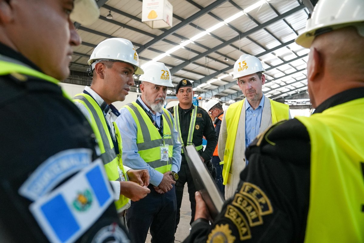 Rob Allison, subsecretario adjunto del Departamento de Estado de EE. UU., visita Guatemala para conocer los programas contra el crimen organizado transnacional y el narcotráfico. (Foto Prensa Libre: Tomada de la cuanta de X  @StateINL)