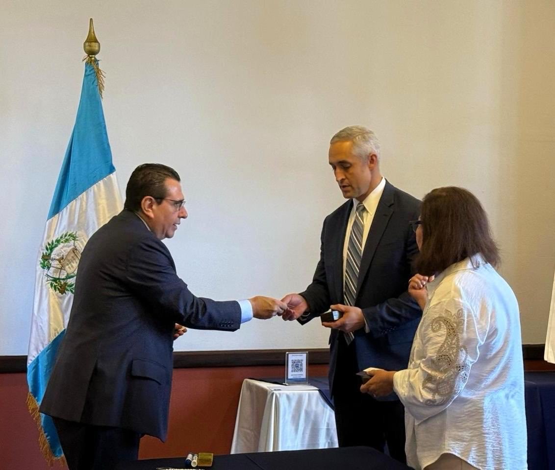El fiscal general, Gabriel García Luna, se reúne con autoridades estadounidenses para abordar la cooperación bilateral en materia de persecución penal. (Foto Prensa Libre: Tomada de @MPguatemala)