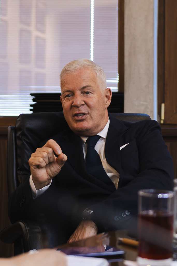 John W. H. Denton secretario general de la Cámara de Comercio Internacional Foto CIG