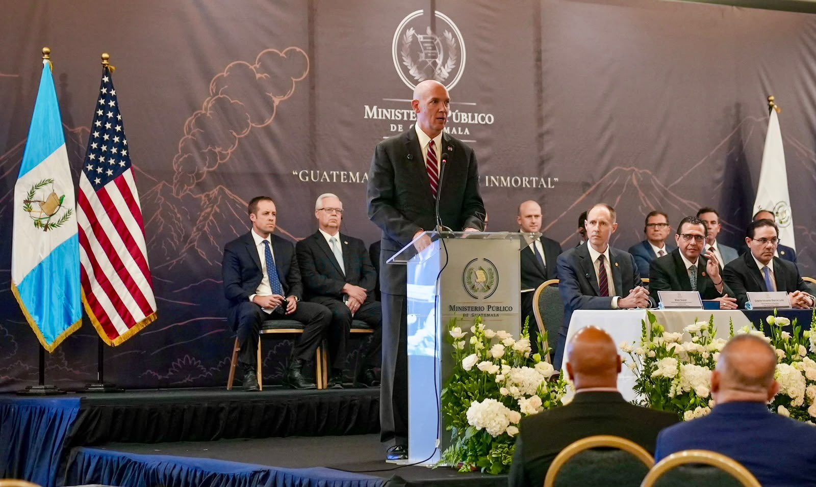Jorgan Andrews, encargado de Negocios de la Embajada de Estados Unidos , durante la reunión sobre cooperación contra el crimen transnacional. (Foto Prensa Libre: Erick Avila