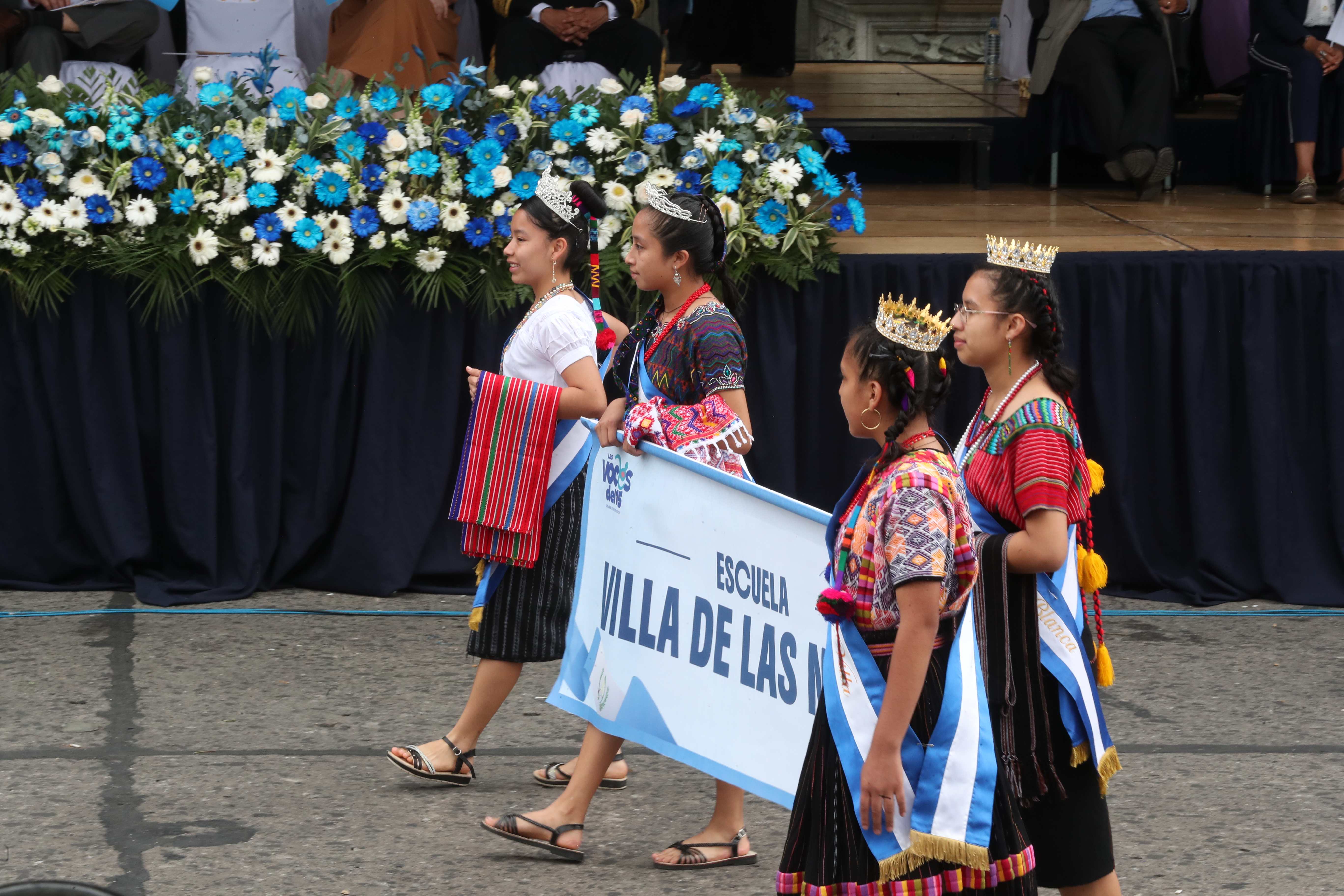 DESFILE ESCOLAR 15 DE SEPTIEMBRE'