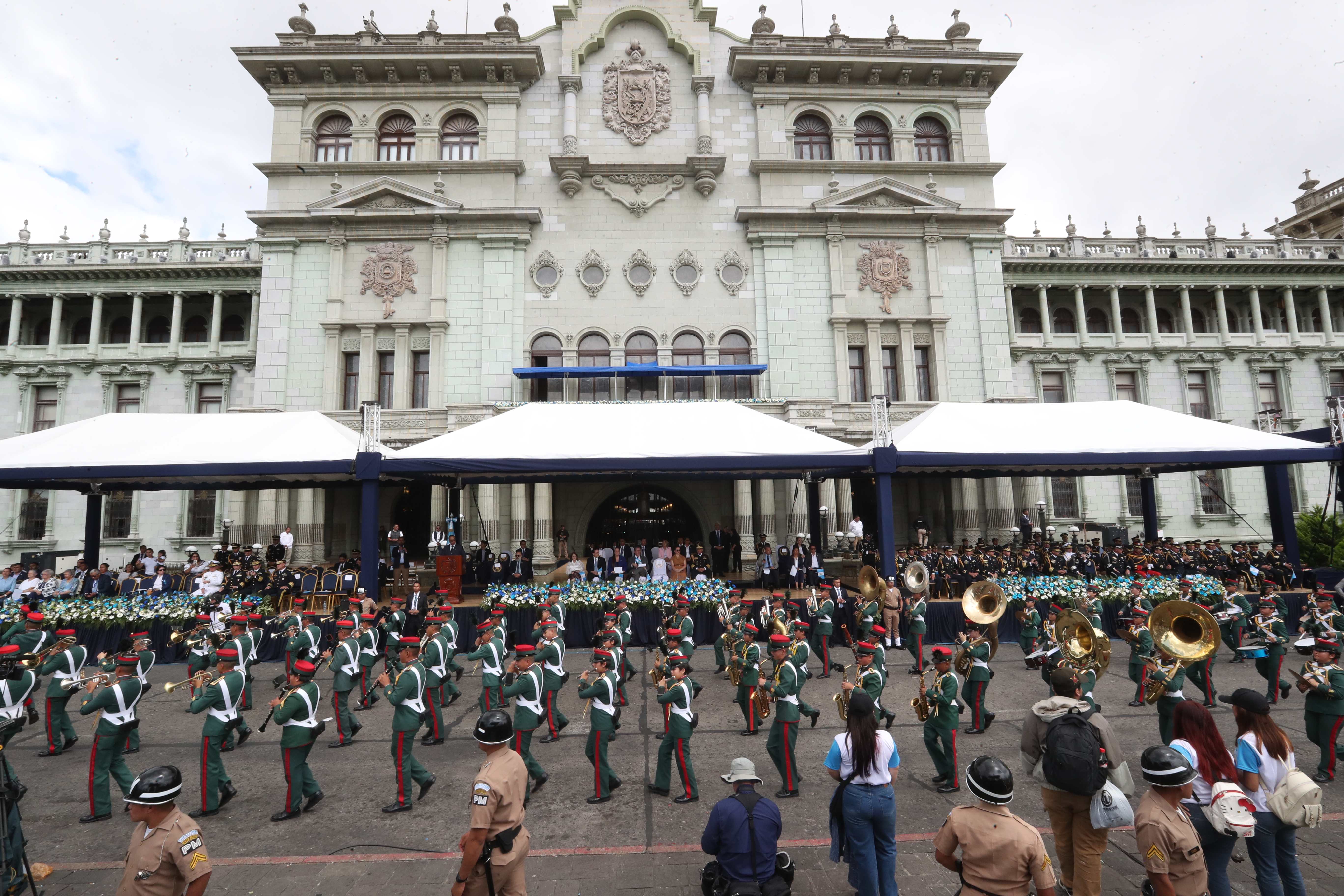 DESFILE ESCOLAR 15 DE SEPTIEMBRE'