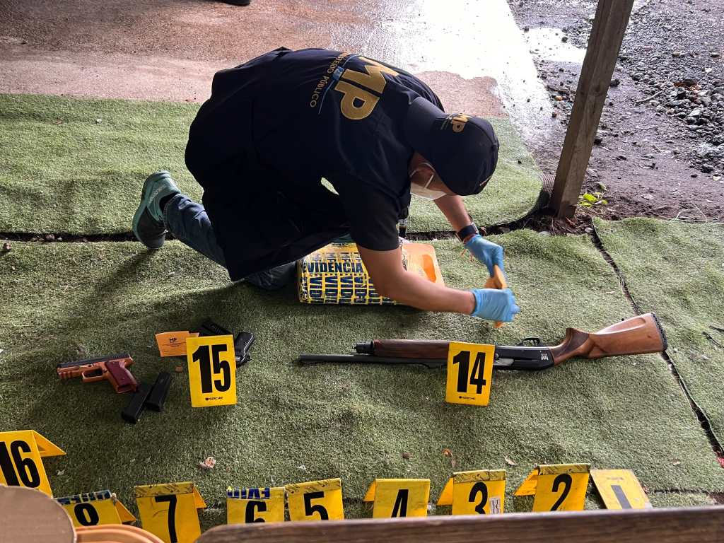 Operativo Sacatepéquez narcolaboratorio armas presunta marihuana