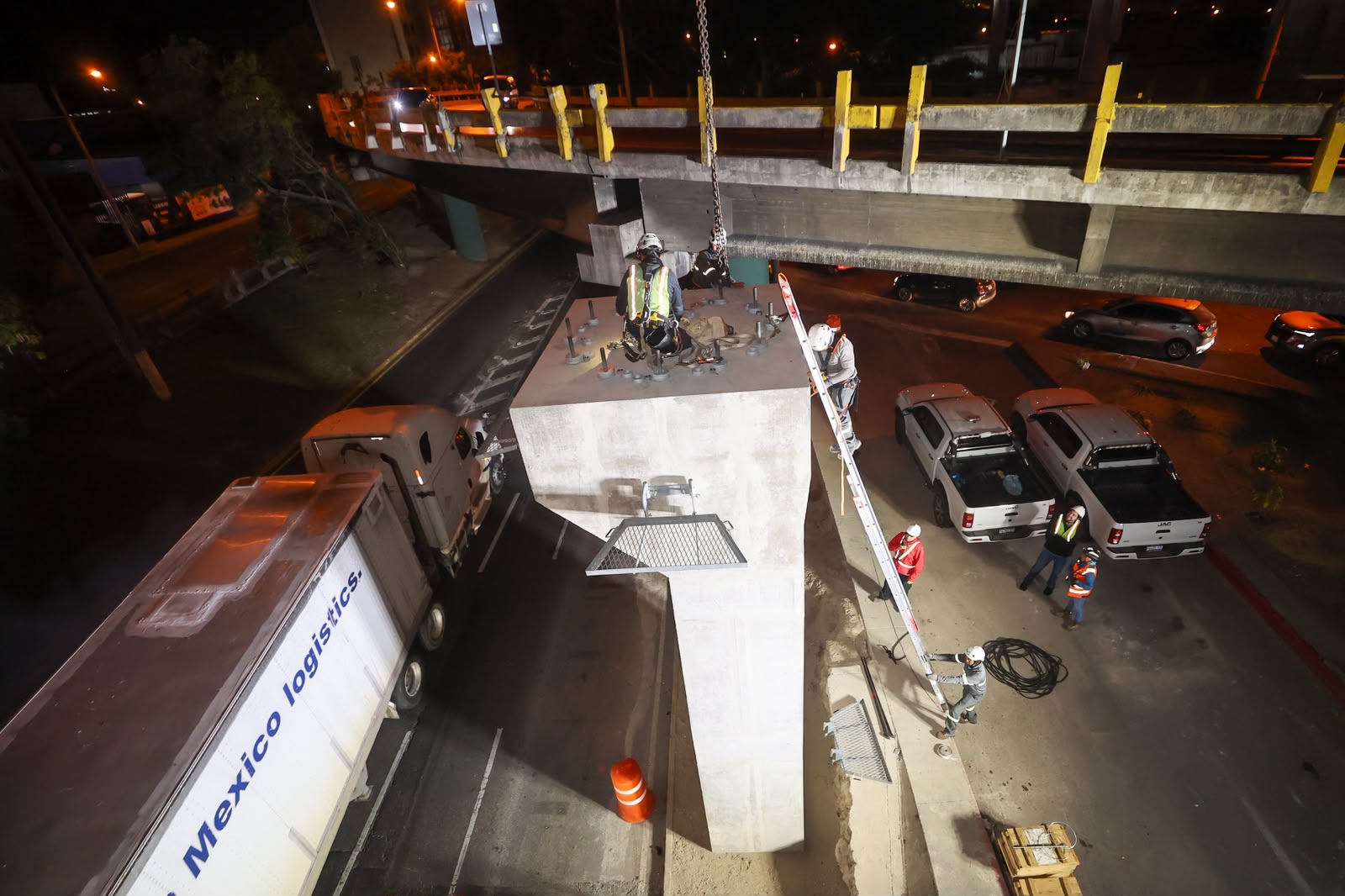 La Torre 9 del AeroMetro, donde el 22 de julio se observaban trabajos de construcción y montaje de la estructura que forma parte de la Línea 1 del sistema. (Foto, Prensa Libre: cortesía Municipalidad de Guatemala)