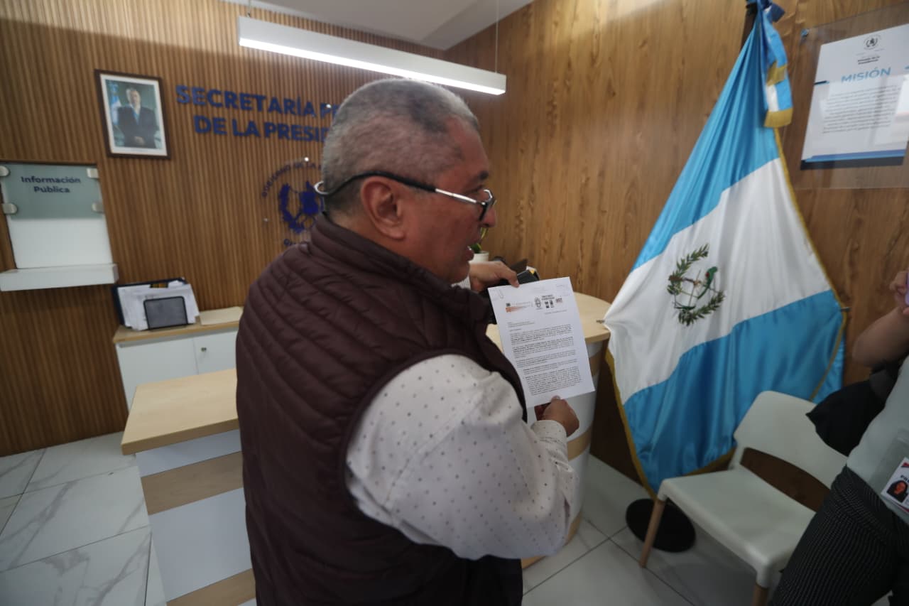 Transportistas piden reunión con Arévalo