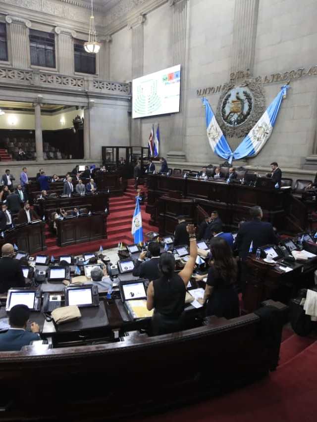 Combustibles: Congreso suspende temporalmente el IVA y el IDP