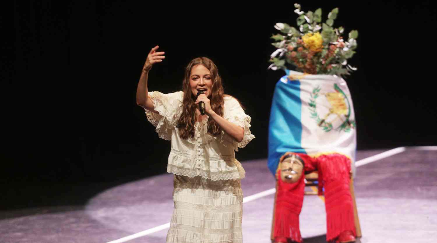 Natalia Lafourcade en Guatemala
