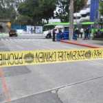 En la 7a. avenida y vía 1 de la zona 4 capitalina, un gerente del Crédito Hipotecario Nacional murió alcanzado por dos disparos durante un altercado de tránsito entre un automovilista y un motorista. (Foto Prensa Libre: Byron Baiza)