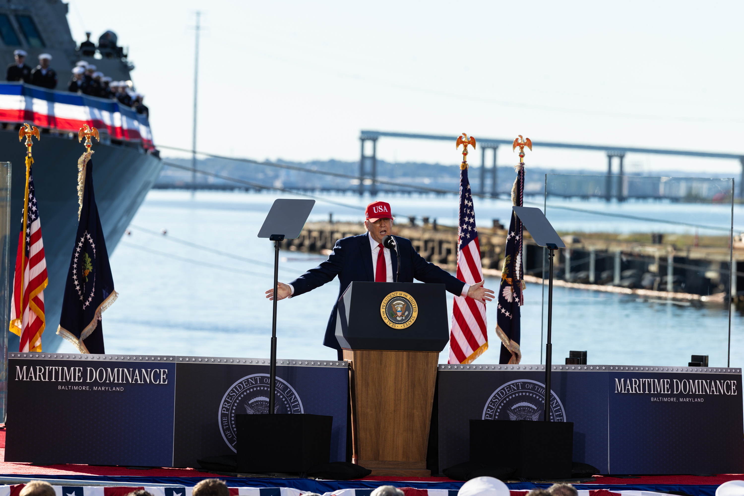 SPARROWS POINT (United States), 07/10/2026.- US President Donald Trump delivers remarks during an Anduril Industries event at Tradepoint Atlantic in Sparrows Point, Maryland, USA, 06 October 2026. Trump delivers remarks and announces plans for Anduril Industries to expand its US defense manufacturing operations. EFE/EPA/ANNA ROSE LAYDEN