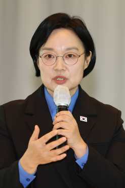 Sejong (Korea, Republic Of), 07/10/2026.- Prime Minister Han Seong-sook speaks during a press conference at her official residence in Sejong, central South Korea, 07 October 2026, to mark 100 days since her inauguration. (Corea del Sur) EFE/EPA/YONHAP SOUTH KOREA OUT