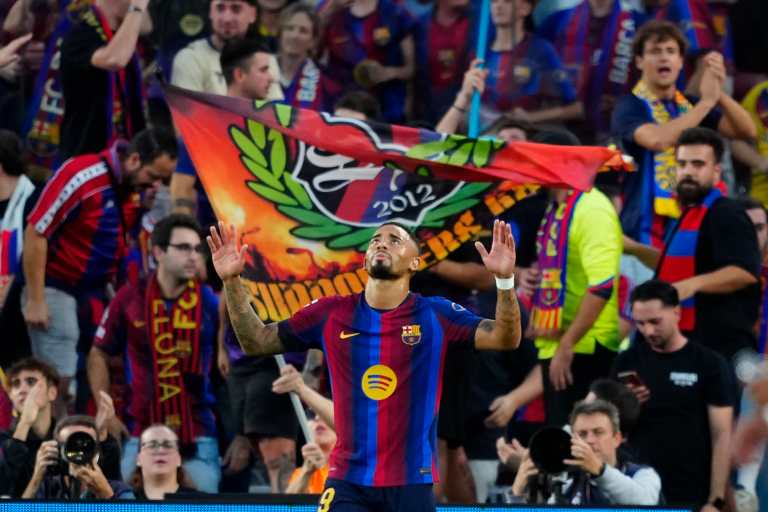 Barcelona golea 3-