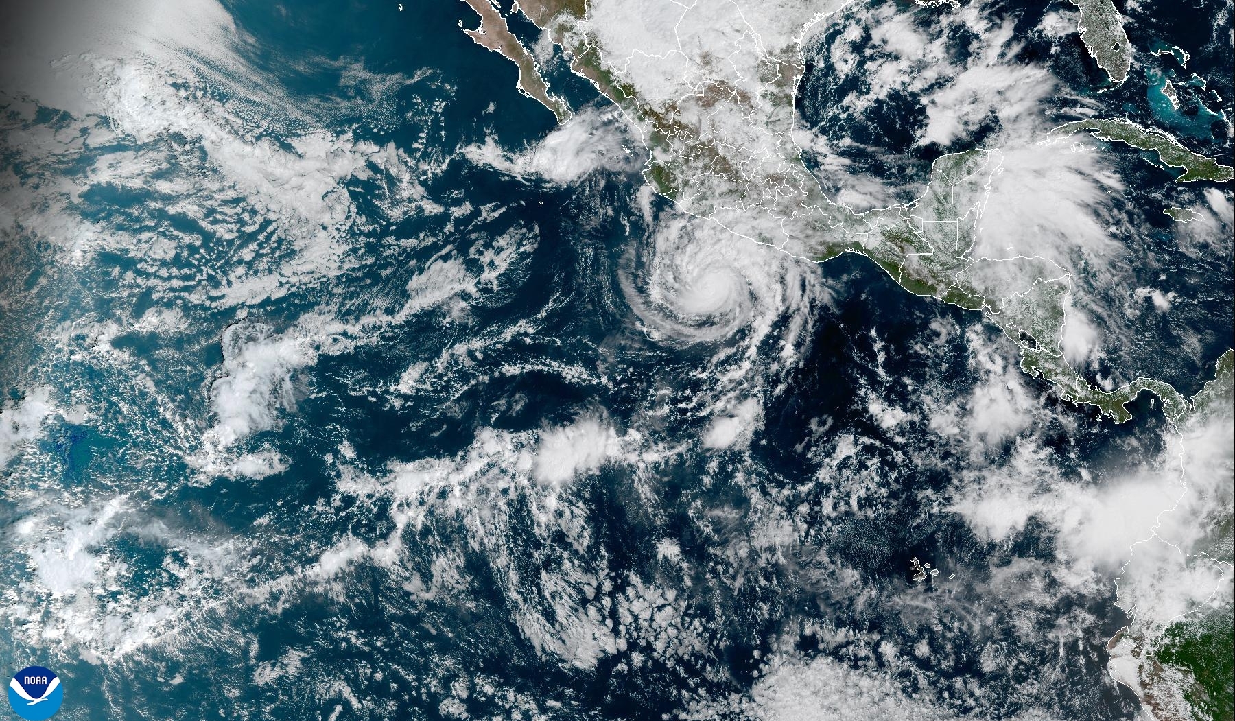 El huracán Trudy llegará con categoría 4 cerca de las costas mexicanas el domingo