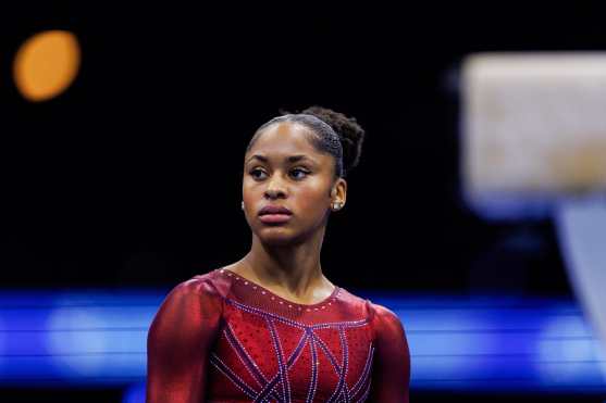 ROTTERDAM (Netherlands), 23/10/2026.- Skye Blakely of USA during the Women's All-Around final at the World Artistic Gymnastics Championships in Rotterdam, Netherlands, 23 October 2026. (Países Bajos; Holanda) EFE/EPA/IRIS VAN DEN BROEK