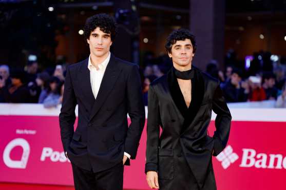 ROME (Italy), 23/10/2026.- Spanish directors Javier Calvo (L) and Javier Ambrossi (R) arrive for the screening of the movie 'La Bola Negra' during the 21st annual Rome International Film Festival, in Rome, Italy, 23 October 2026. The Festa del Cinema di Roma runs from 13 to 25 October 2026. (Cine, Cine, Italia, Roma) EFE/EPA/FABIO FRUSTACI
