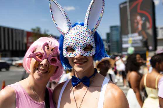 JOHANNESBURG (South Africa), 31/10/2026.- Members of the LGBT community and their supporters attend the 37th annual Johannesburg Pride Parade and Festival, in Johannesburg, South Africa, 31 October 2026. With the exception of South Africa, lesbian, gay, bisexual, and transgender (LGBT) rights in Africa are very poor compared to other areas of the world, and some African countries continue to arrest individuals for their sexual orientation. (Sudáfrica, Johannesburgo) EFE/EPA/KIM LUDBROOK