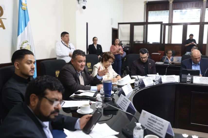 El proyecto de presupuesto para el 2027, por Q192 mil millones, entra en su fase final de discusión en el Congreso, mientras el sector privado organizado pide revisar el aumento del gasto y del endeudamiento previsto. (Foto Prensa Libre: Cortesía)